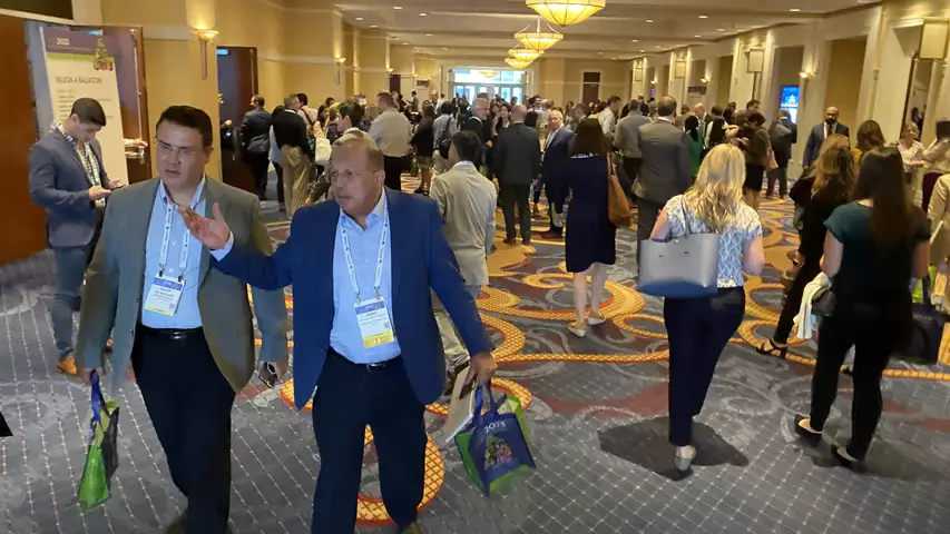 Attendees between sessions at the ASE 2023 meeting. #ASE #ASE2023