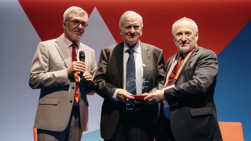 Cardiologist Valentin Fuster, MD, PhD, received the World Heart Federation’s 2024 Lifetime Achievement Award Saturday, May 25, during the ninth annual World Heart Summit in Geneva, Switzerland. 